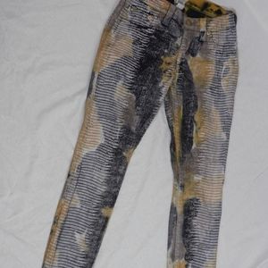 Women's True Religion Stretch, Snake Skin Jeans!